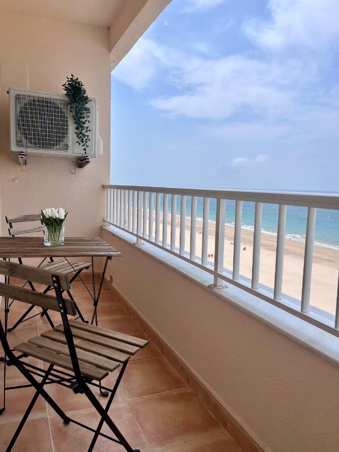 Gatu Premium Villa Turquesa Playa Y Parking كاديز المظهر الخارجي الصورة