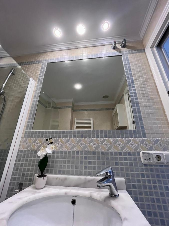 Gatu Premium Villa Turquesa Playa Y Parking كاديز المظهر الخارجي الصورة