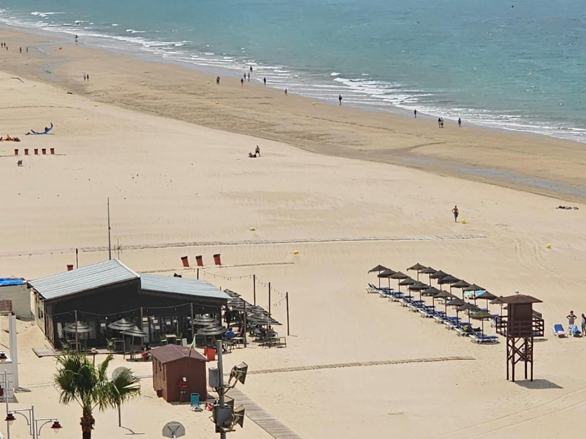 Gatu Premium Villa Turquesa Playa Y Parking كاديز المظهر الخارجي الصورة