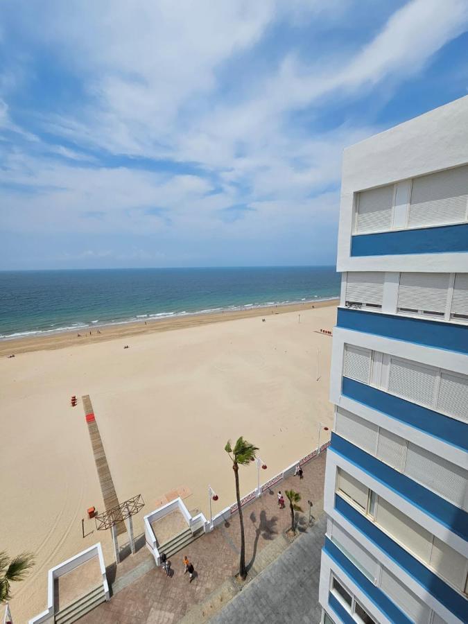 Gatu Premium Villa Turquesa Playa Y Parking كاديز المظهر الخارجي الصورة